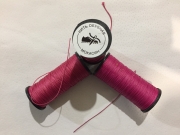 нитка вощенная мокасин т.0,8 цвет розовый ( 70 метров )